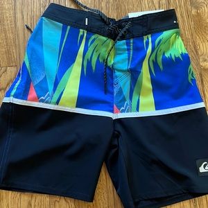 Swim trunks men size small new woth tag never worn